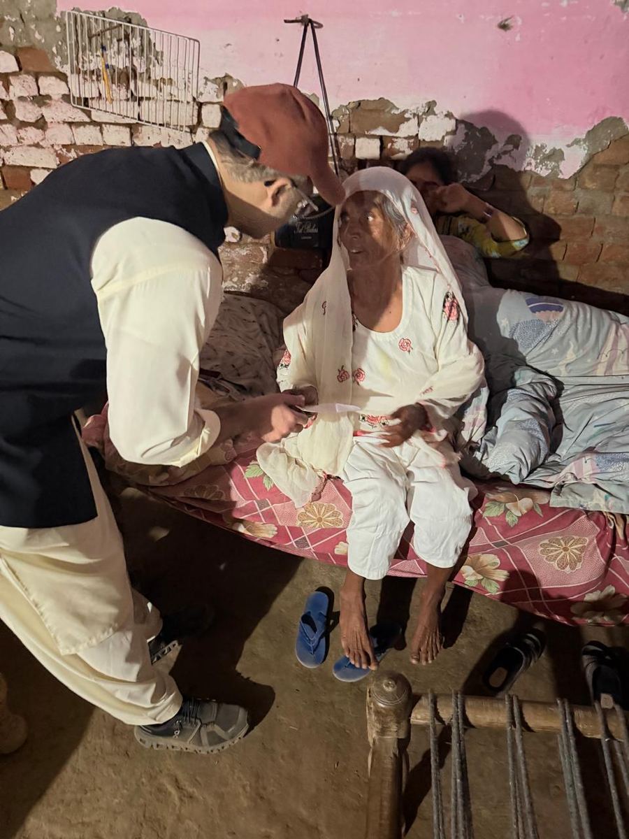 Bedridden patient enrolled for emergency medical aid.